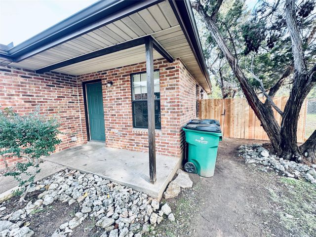 5207 Thunderbird ST A, Lago Vista, TX 78645