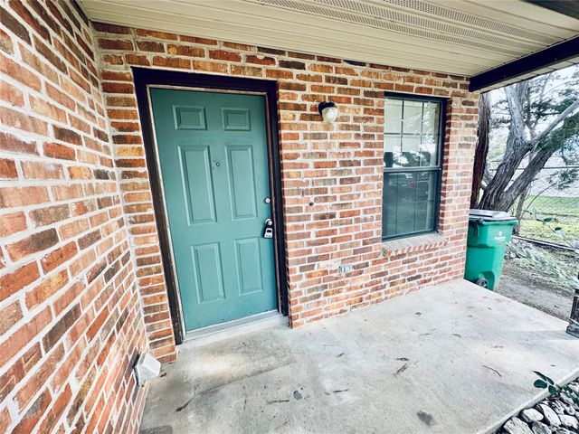 5207 Thunderbird ST A, Lago Vista, TX 78645