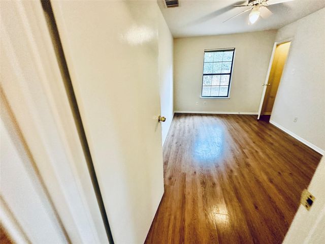 5207 Thunderbird ST A, Lago Vista, TX 78645