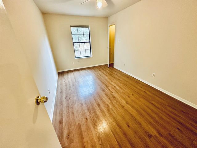 5207 Thunderbird ST A, Lago Vista, TX 78645