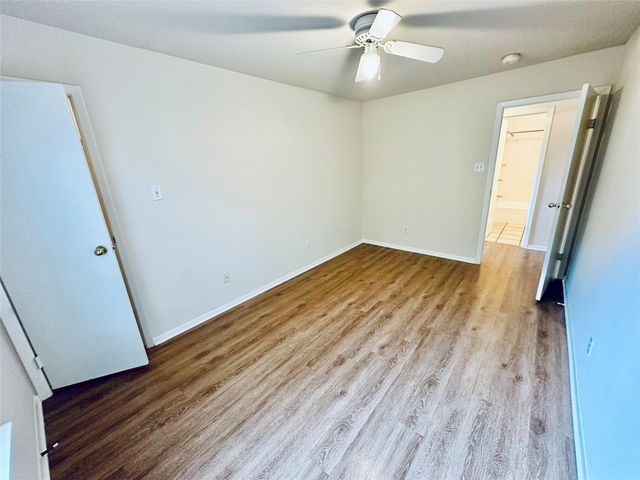 5207 Thunderbird ST A, Lago Vista, TX 78645