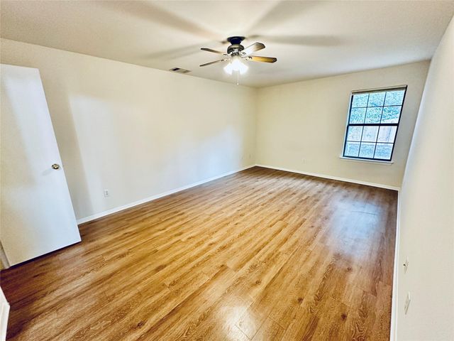 5207 Thunderbird ST A, Lago Vista, TX 78645