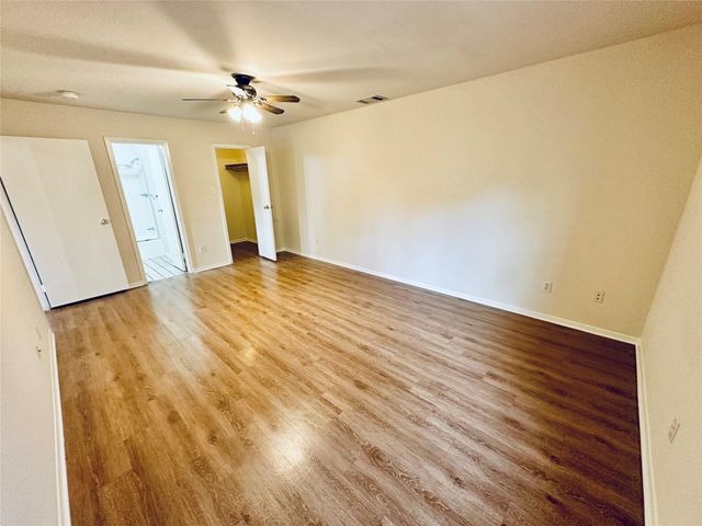 5207 Thunderbird ST A, Lago Vista, TX 78645