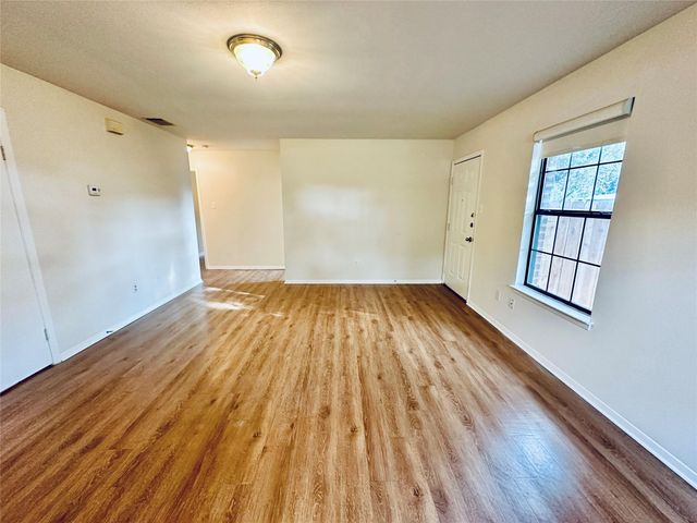 5207 Thunderbird ST A, Lago Vista, TX 78645