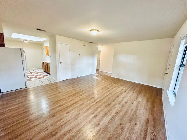 5207 Thunderbird ST A, Lago Vista, TX 78645