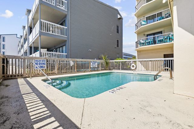 1520 N Waccamaw Dr Unit 401, Murrells Inlet, SC 29576