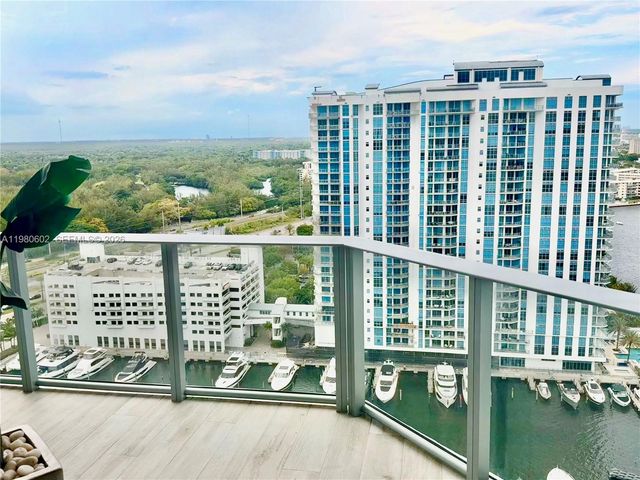 17111 Biscayne Boulevard 2305, North Miami Beach, FL 33160