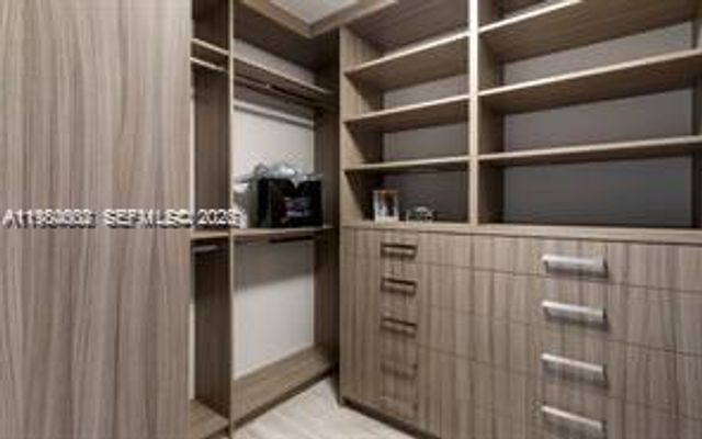 17111 Biscayne Boulevard 2305, North Miami Beach, FL 33160