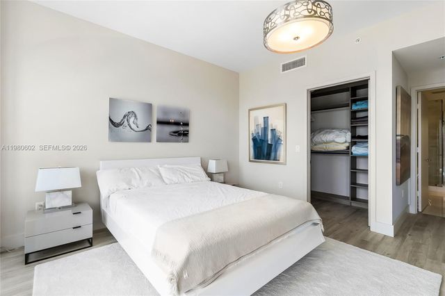 17111 Biscayne Boulevard 2305, North Miami Beach, FL 33160