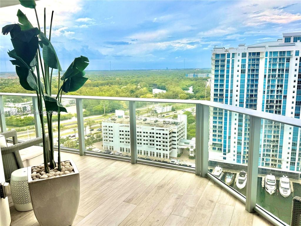 17111 Biscayne Boulevard 2305, North Miami Beach, FL 33160