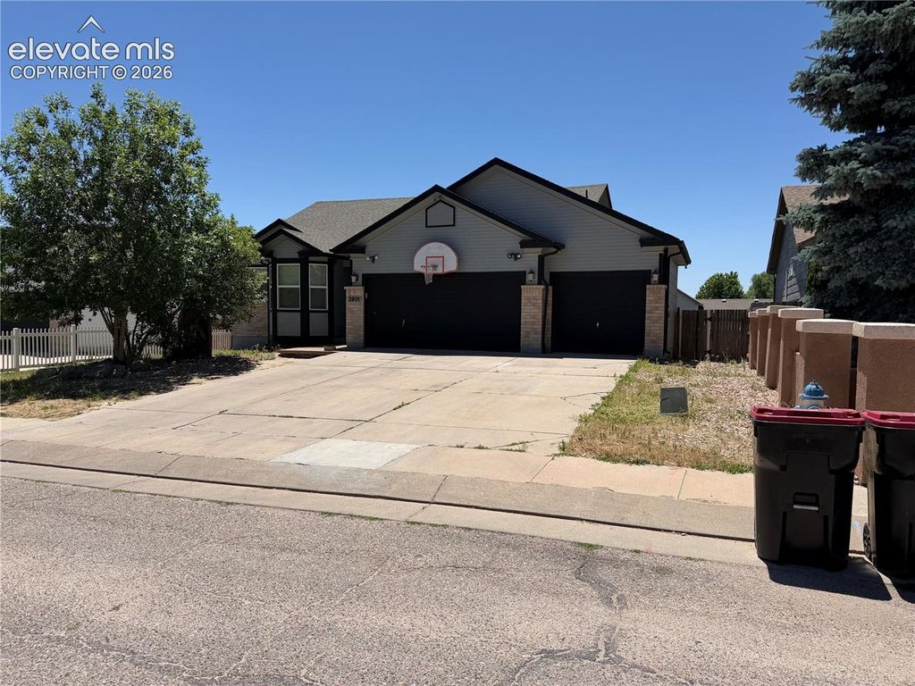 2921 Walton Creek Drive, Colorado Springs, CO 80922