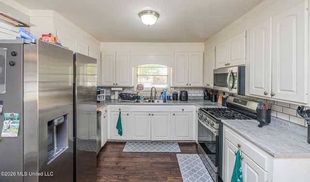201 Donna Circle, Richland, MS 39218
