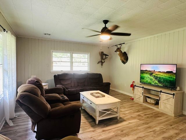 803 Maple St, Crossett, AR 71635