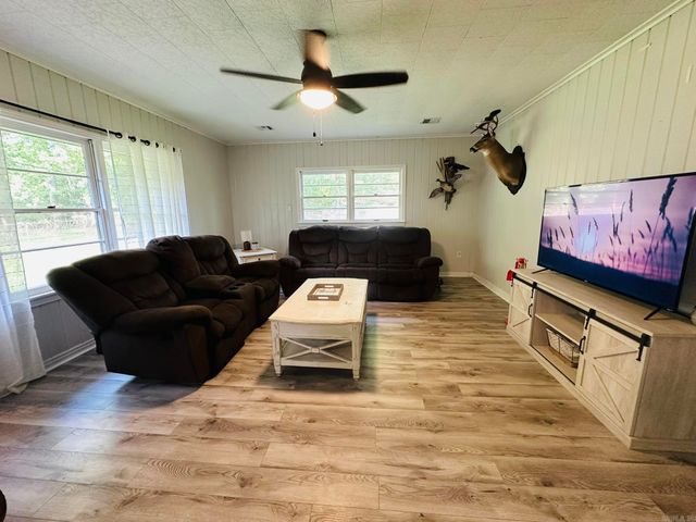 803 Maple St, Crossett, AR 71635