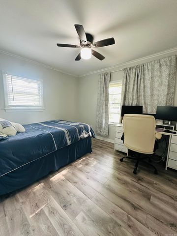 803 Maple St, Crossett, AR 71635