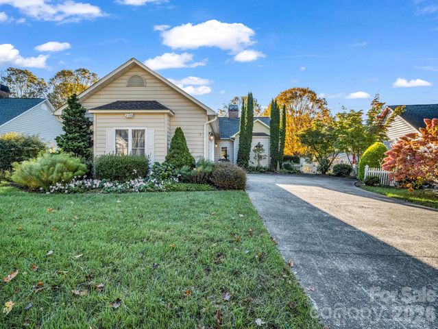 276 Cambridge Drive, Brevard, NC 28712