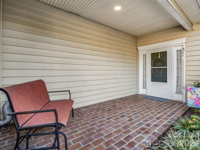276 Cambridge Drive, Brevard, NC 28712