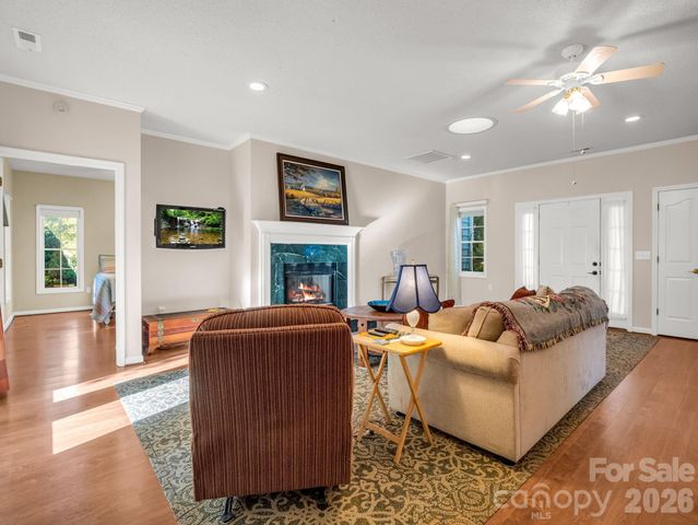 276 Cambridge Drive, Brevard, NC 28712