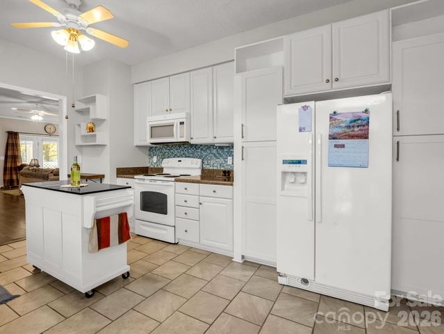 276 Cambridge Drive, Brevard, NC 28712