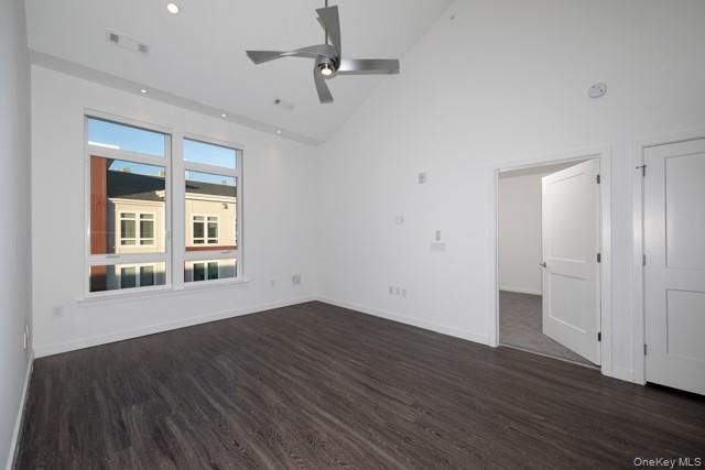 116 Searing Avenue PHN409, Mineola, NY 11501