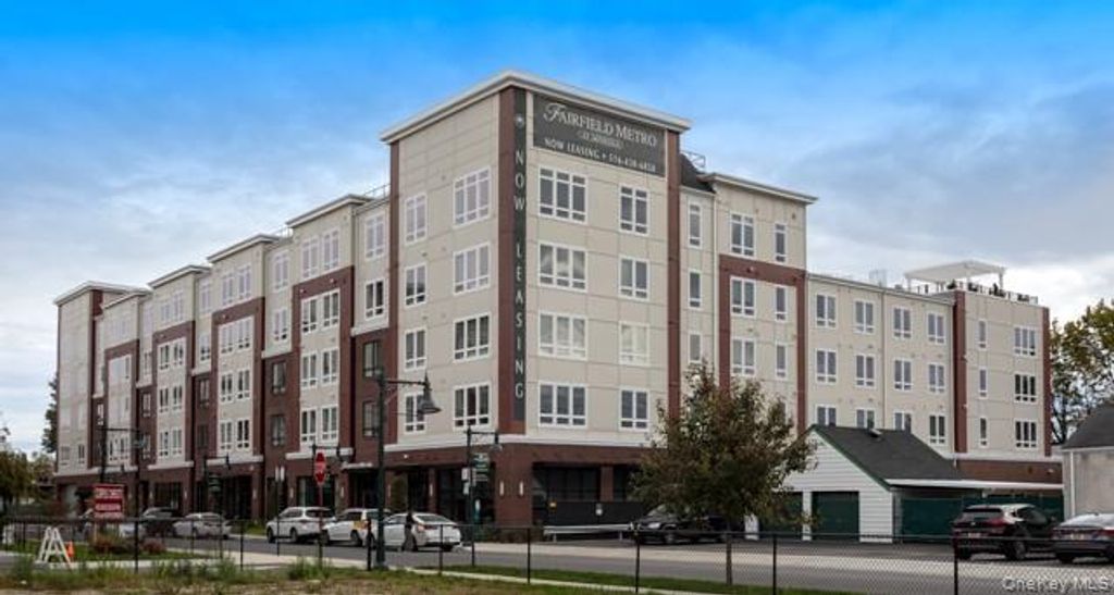 116 Searing Avenue PHN409, Mineola, NY 11501