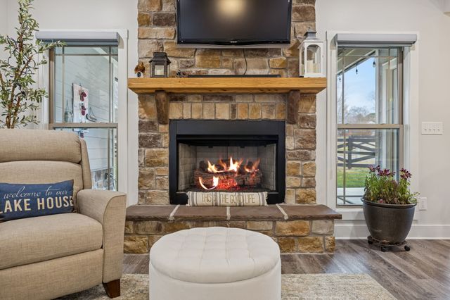 137 Campfire Ct, Winchester, TN 37398