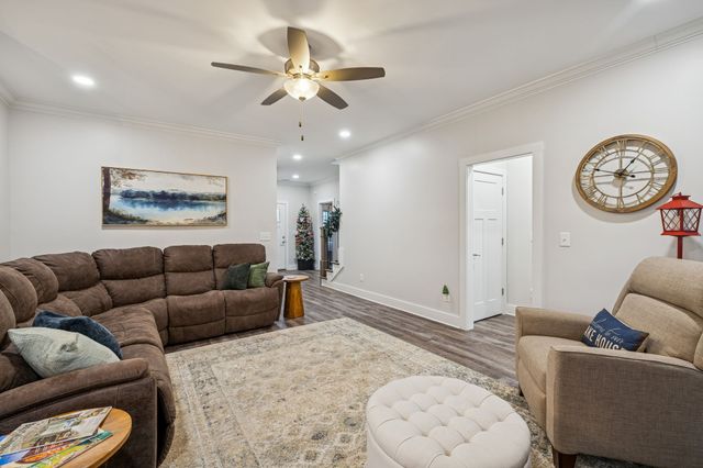 137 Campfire Ct, Winchester, TN 37398