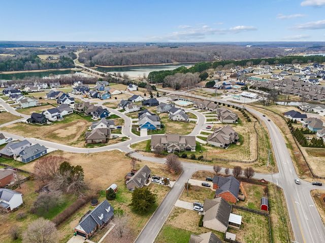 137 Campfire Ct, Winchester, TN 37398