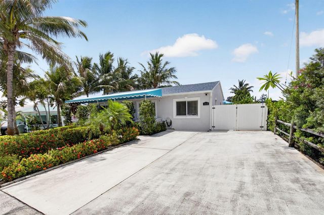 468 W Ocean Avenue, Boynton Beach, FL 33435