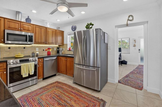 468 W Ocean Avenue, Boynton Beach, FL 33435