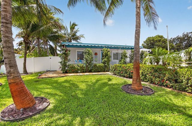 468 W Ocean Avenue, Boynton Beach, FL 33435