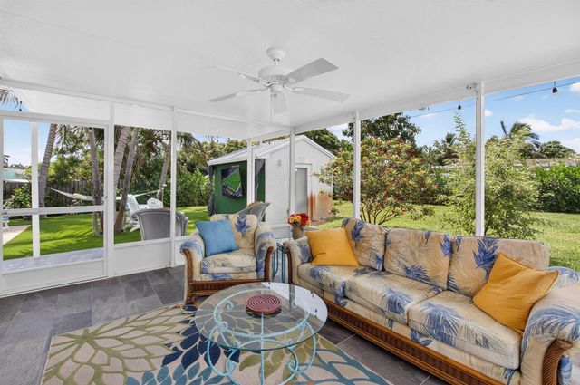468 W Ocean Avenue, Boynton Beach, FL 33435
