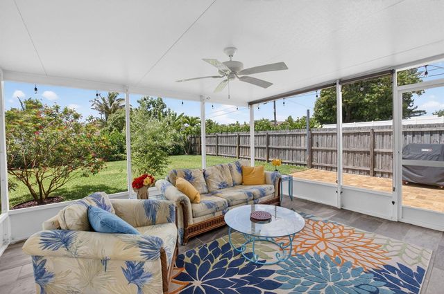 468 W Ocean Avenue, Boynton Beach, FL 33435