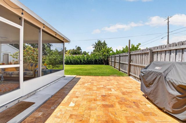 468 W Ocean Avenue, Boynton Beach, FL 33435