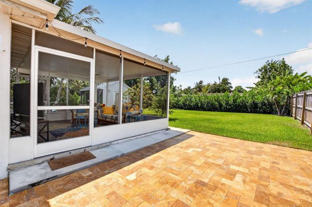 468 W Ocean Avenue, Boynton Beach, FL 33435