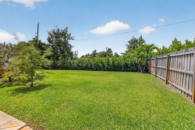 468 W Ocean Avenue, Boynton Beach, FL 33435