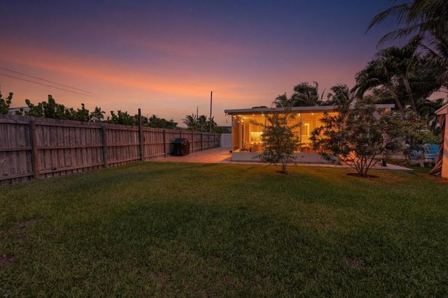468 W Ocean Avenue, Boynton Beach, FL 33435