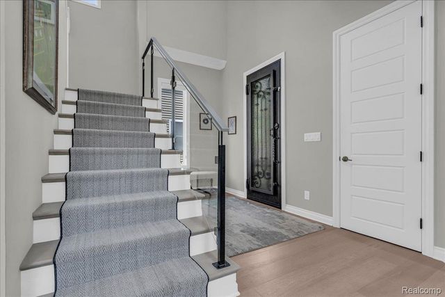 1520 Bennaville Avenue, Birmingham, MI 48009