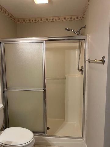772 Hidden Oak Trail 1b, Hobart, IN 46342