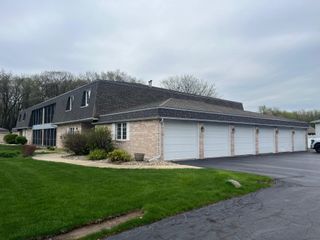 772 Hidden Oak Trail 1b, Hobart, IN 46342