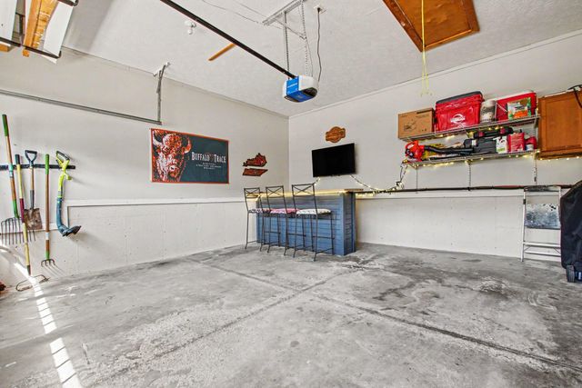 1988 Crescent Terrace, Crescent Springs, KY 41017