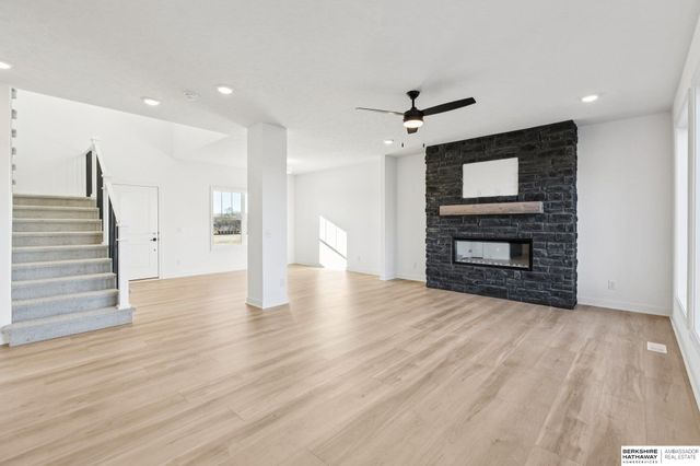 18322 Schirra Street, Gretna, NE 68028