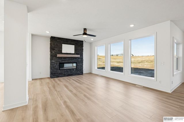 18322 Schirra Street, Gretna, NE 68028