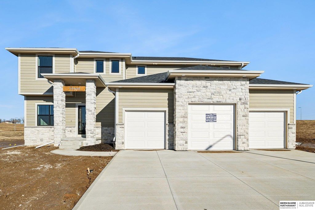 18322 Schirra Street, Gretna, NE 68028