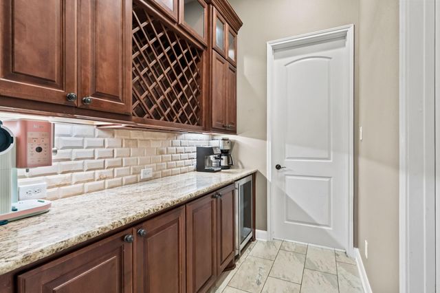 8935 Wandering Willow Drive, Richmond, TX 77406