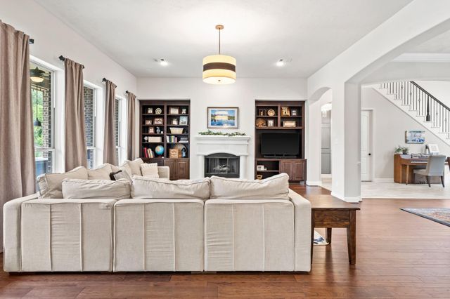 8935 Wandering Willow Drive, Richmond, TX 77406