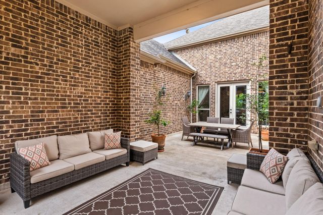 8935 Wandering Willow Drive, Richmond, TX 77406