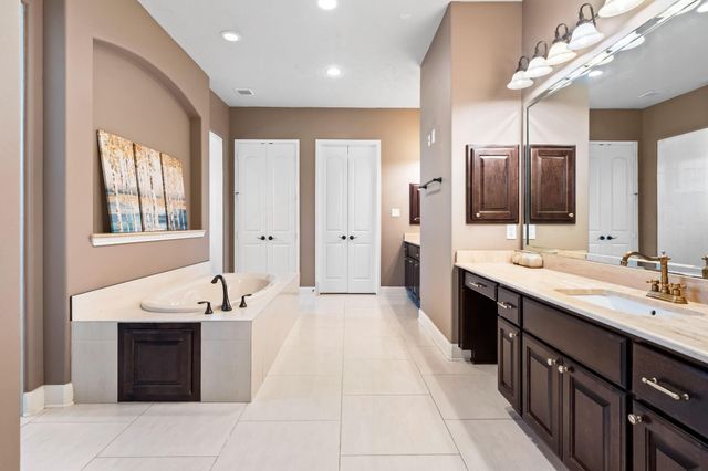 8935 Wandering Willow Drive, Richmond, TX 77406