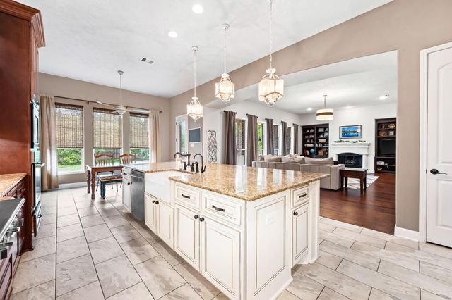 8935 Wandering Willow Drive, Richmond, TX 77406