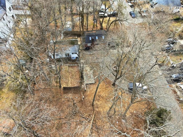 61 Sunburst Drive, Rocky Point, NY 11778